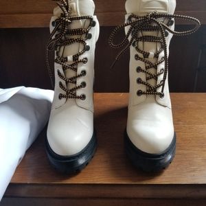 Marc Jacob's White Crosby Platform Boots Sz7